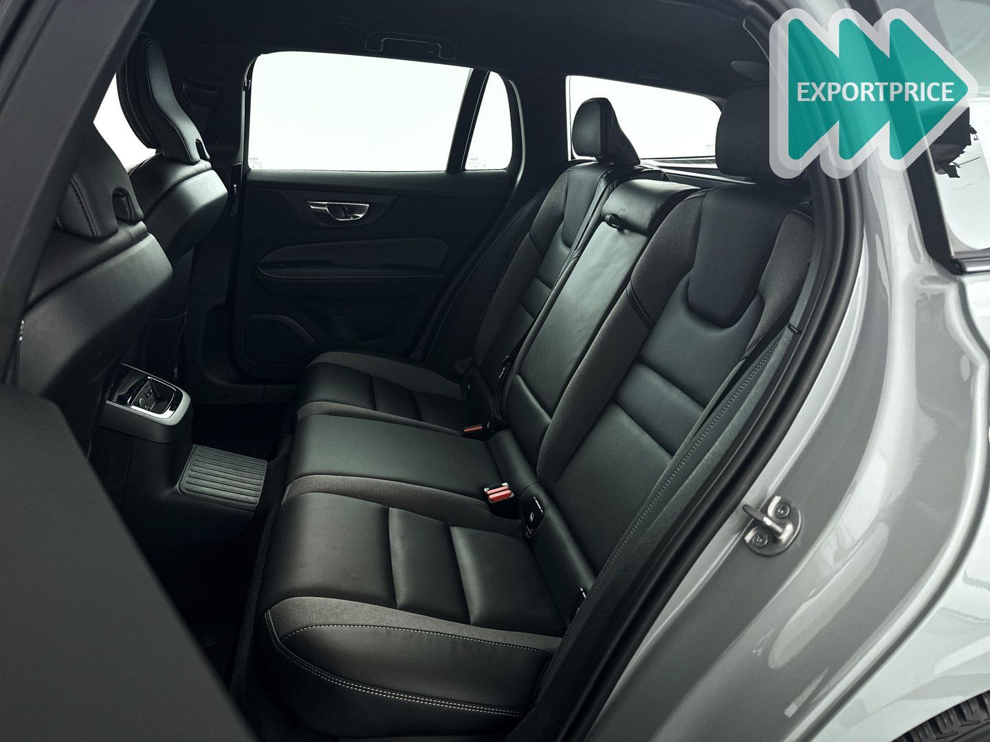 Volvo V60 T6 Plug-in hybrid AWD Plus Dark | Parkeercam