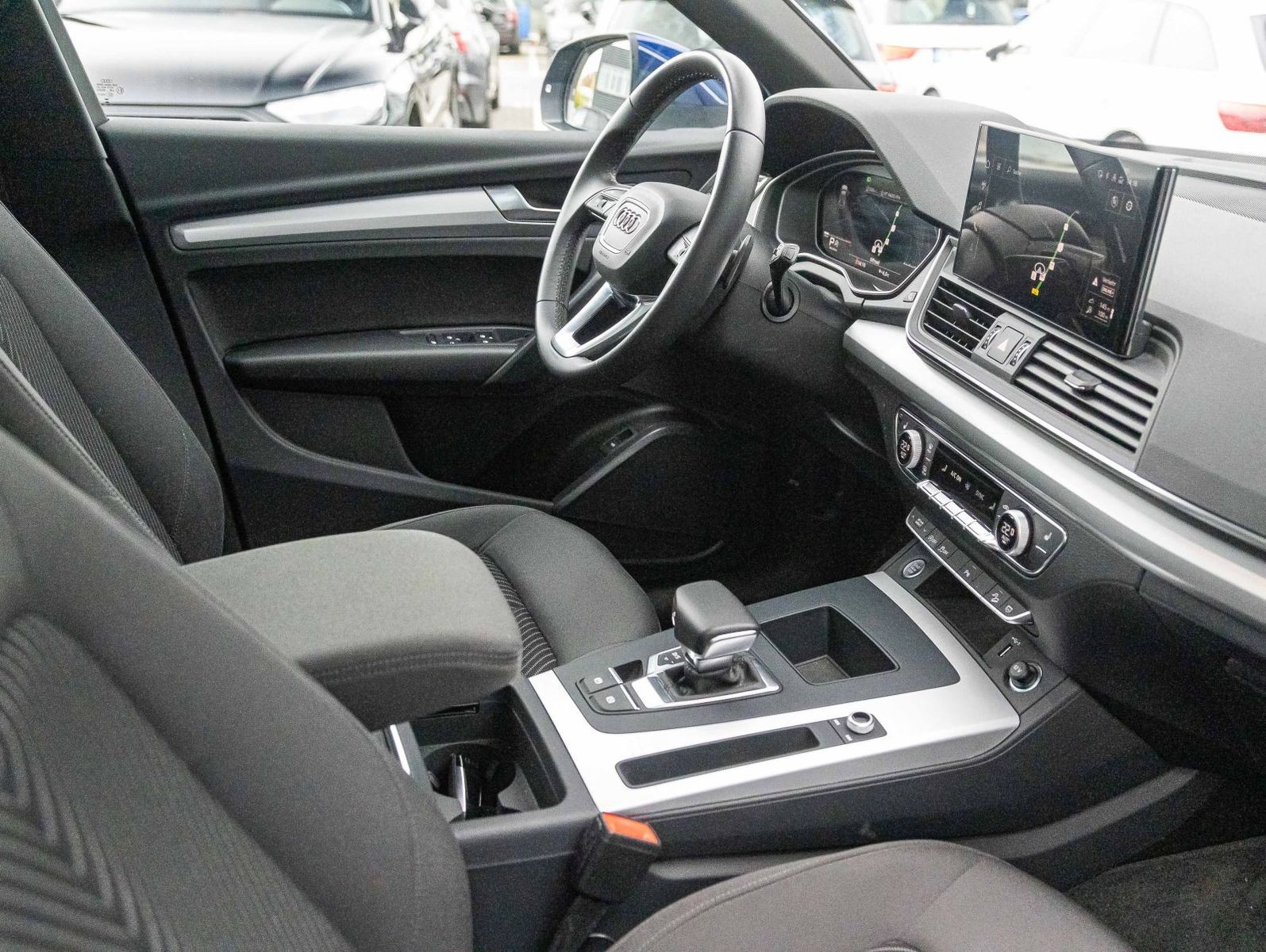 Audi Q5 35 TDI Stronic - Samsaru's Car Outlet