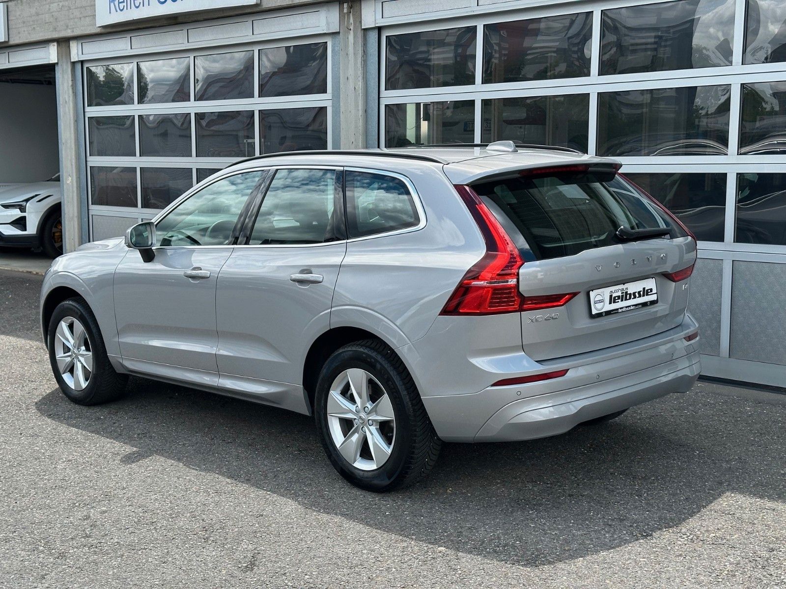 Volvo XC60 B4 Diesel Core - Samsaru's Car Outlet