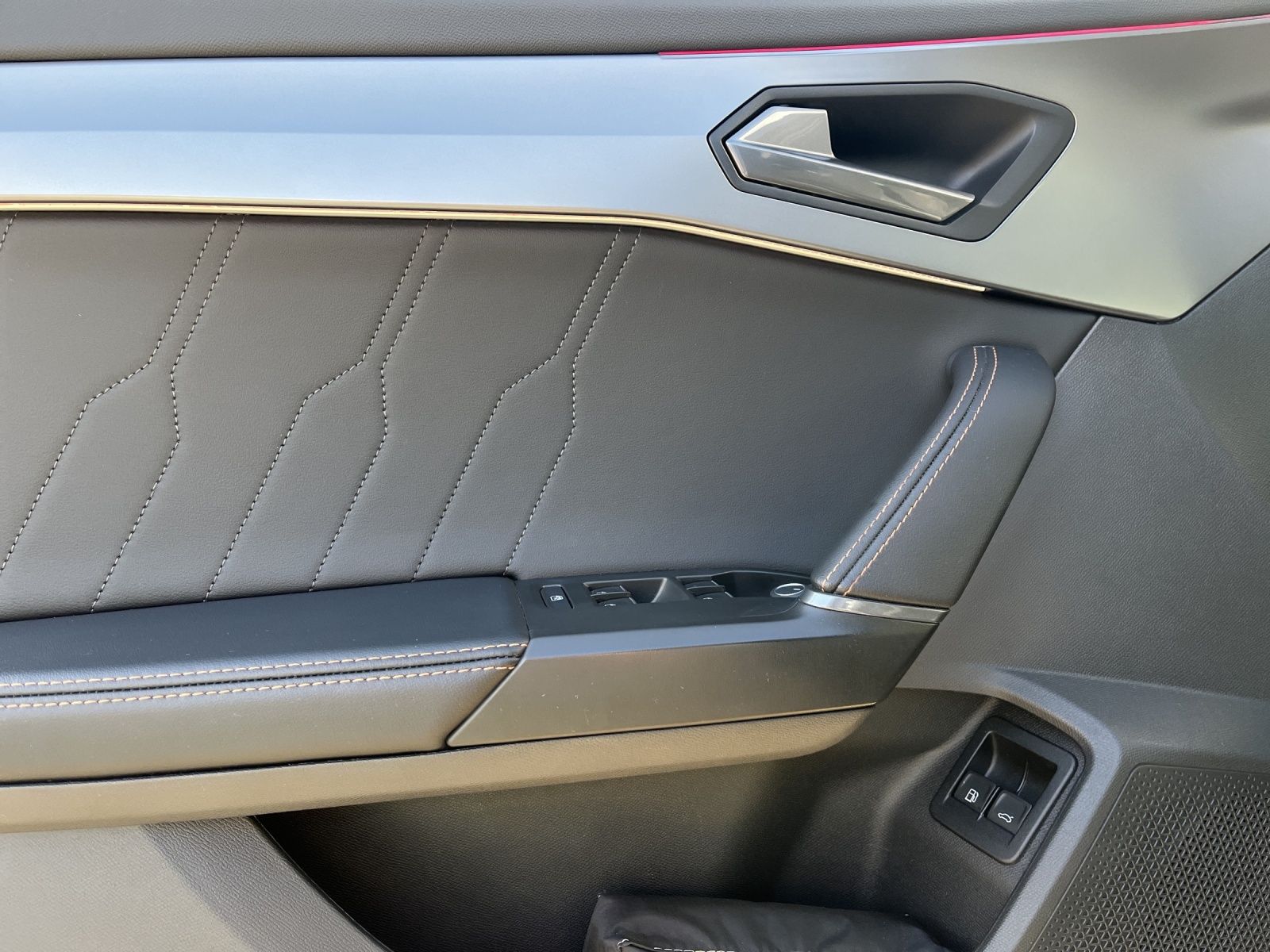 Cupra Formentor 1.4 TSI eHybrid DSG VZ  Panodach AHK N