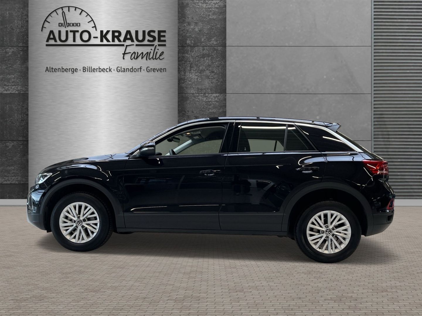 Volkswagen T-Roc 1.0 TSI - Samsaru's Car Outlet
