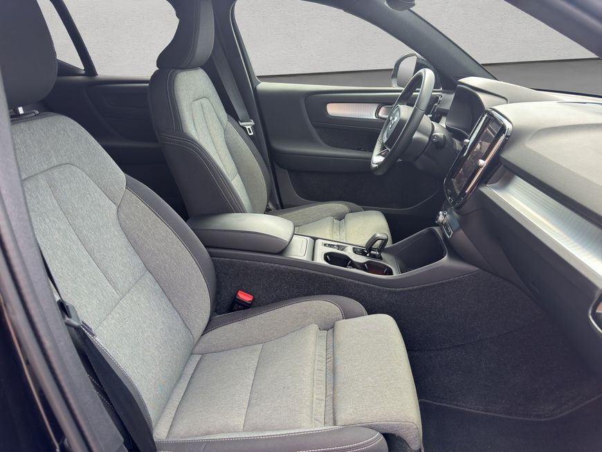 Volvo XC40 B3 DKG LED Google-Maps Kamera PDCv+h AHK