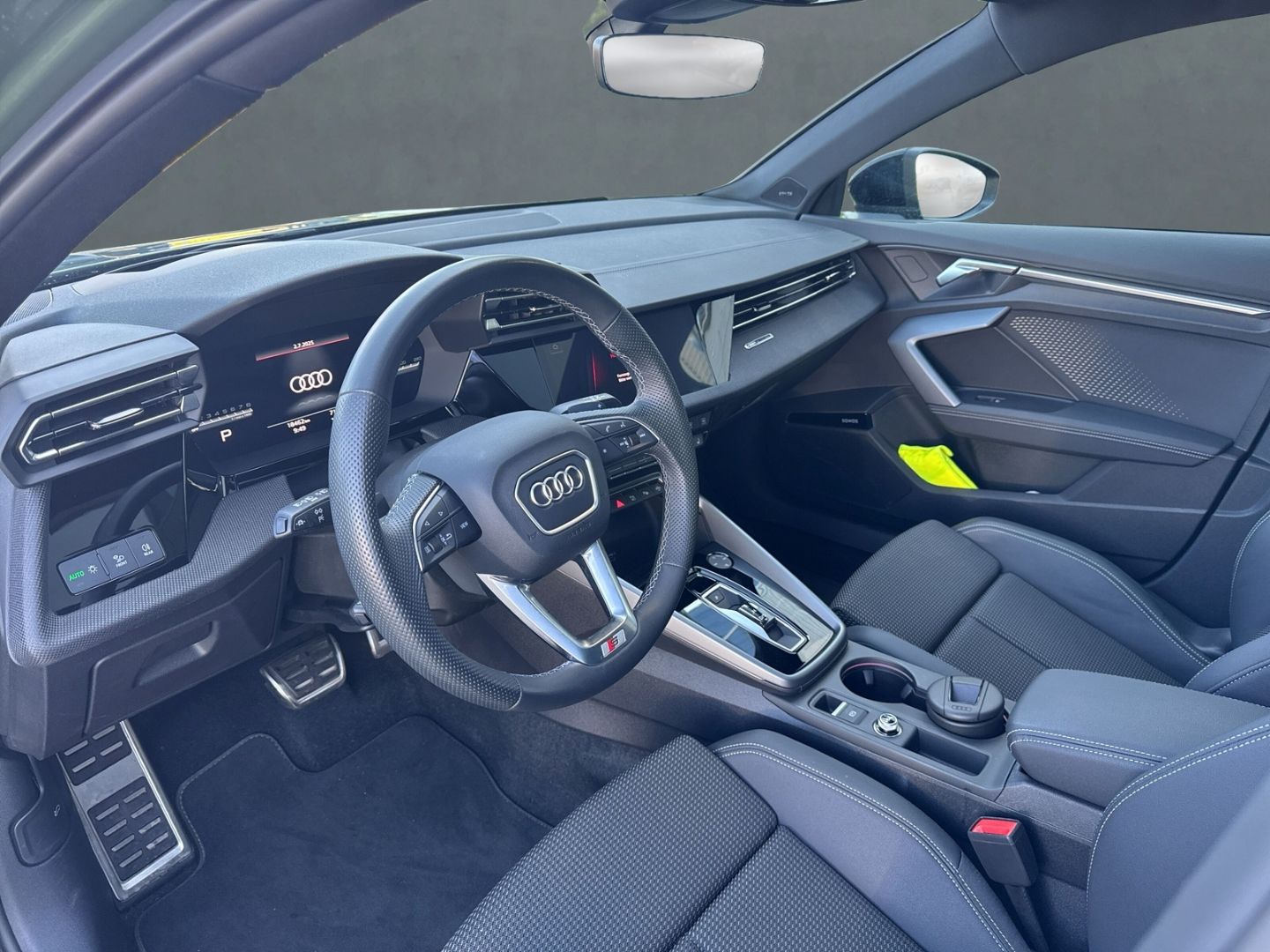 Audi A3 Sportback 35 TFSI S line - Samsaru's Car Outlet