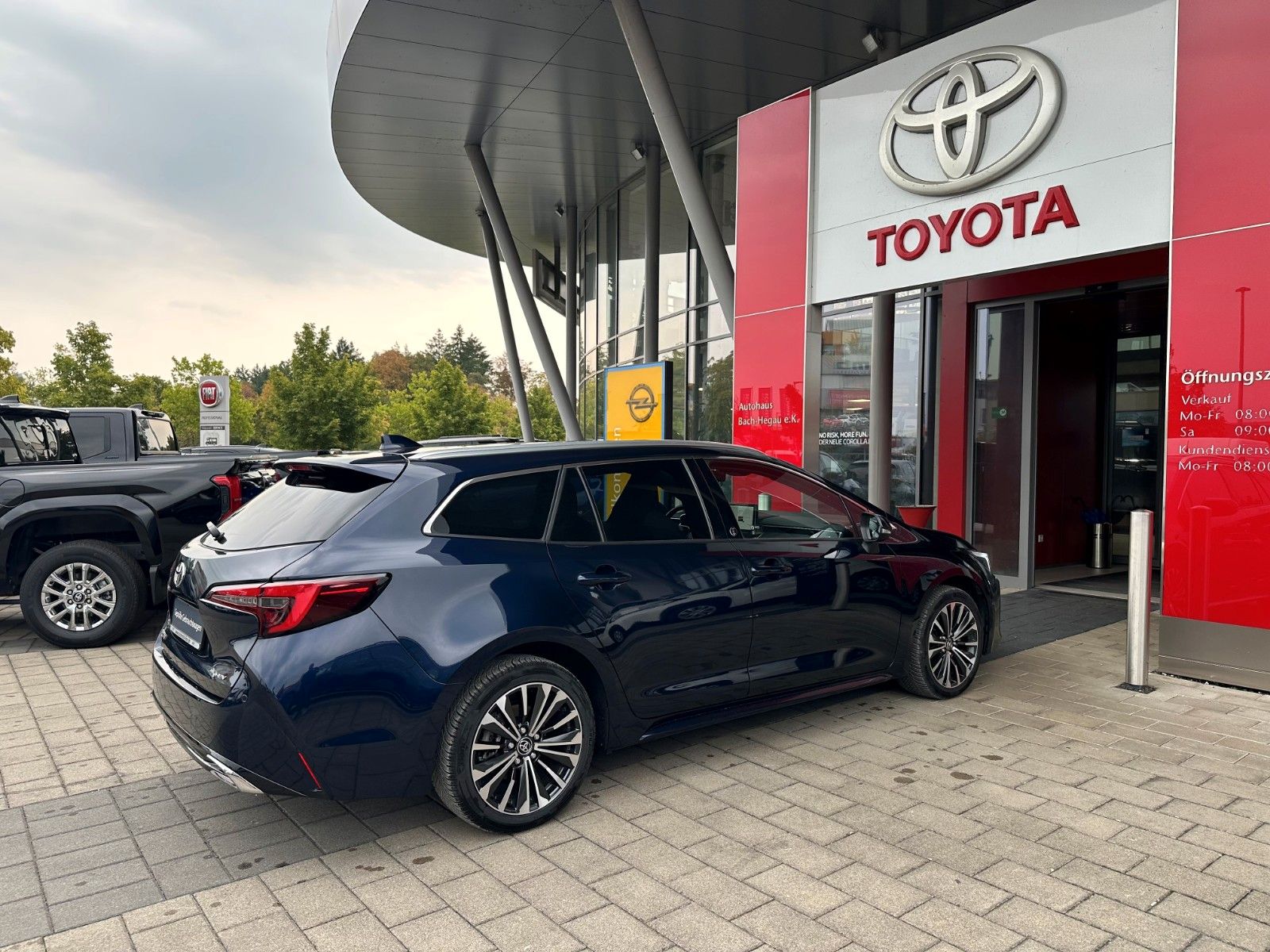 Toyota Corolla 1.8 TS Hybrid Team Deutschland + TECHNIK
