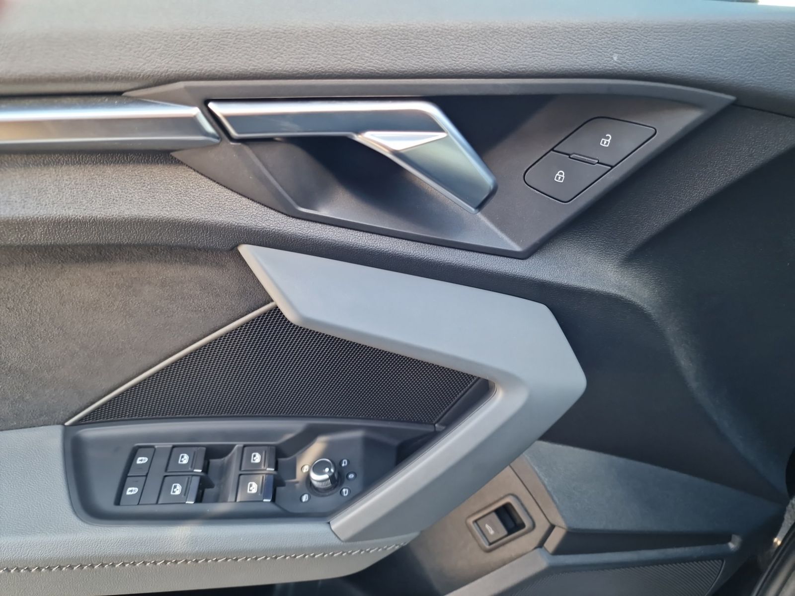 Audi A3 Limousine 35 TDI 2x S line LED NAVI Raute 18"