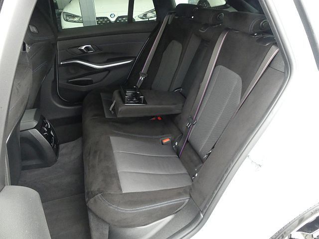 BMW 320 d xDrive Tou M Sport Pro AHK°ACC+ParkPro°19"