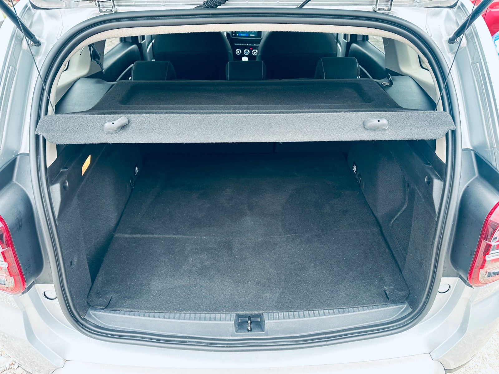 Dacia Duster Prestige 4WD - Samsaru's Car Outlet