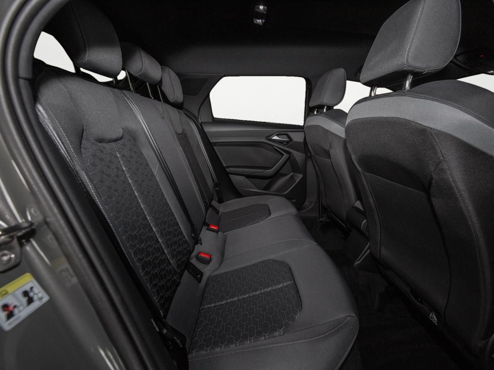 Audi A1 Sportback 30 TFSI S-line - Samsaru's Car Outlet