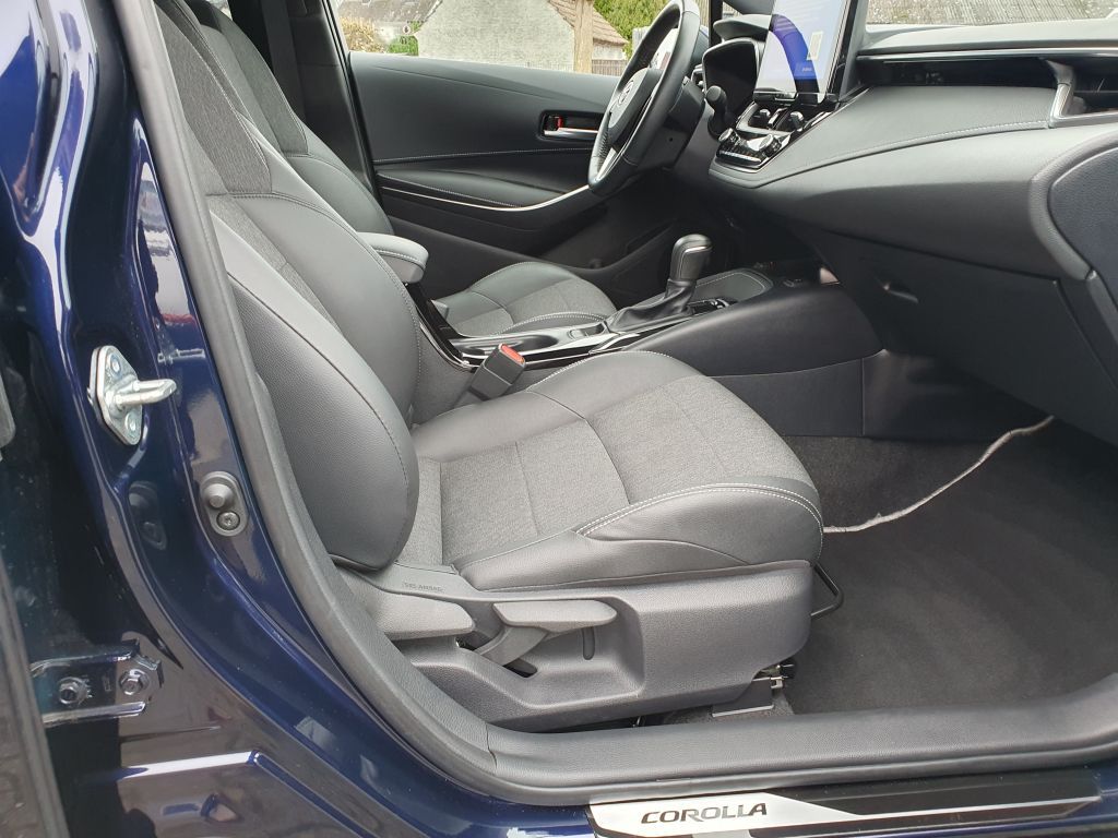 Toyota Corolla 1.8 Hybrid Touring Sports Team Deutschla