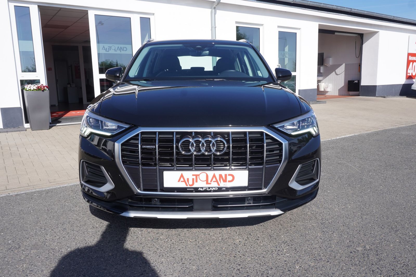 Audi Q3 40 2.0TDI quattro advanced - Samsaru's Car Outlet