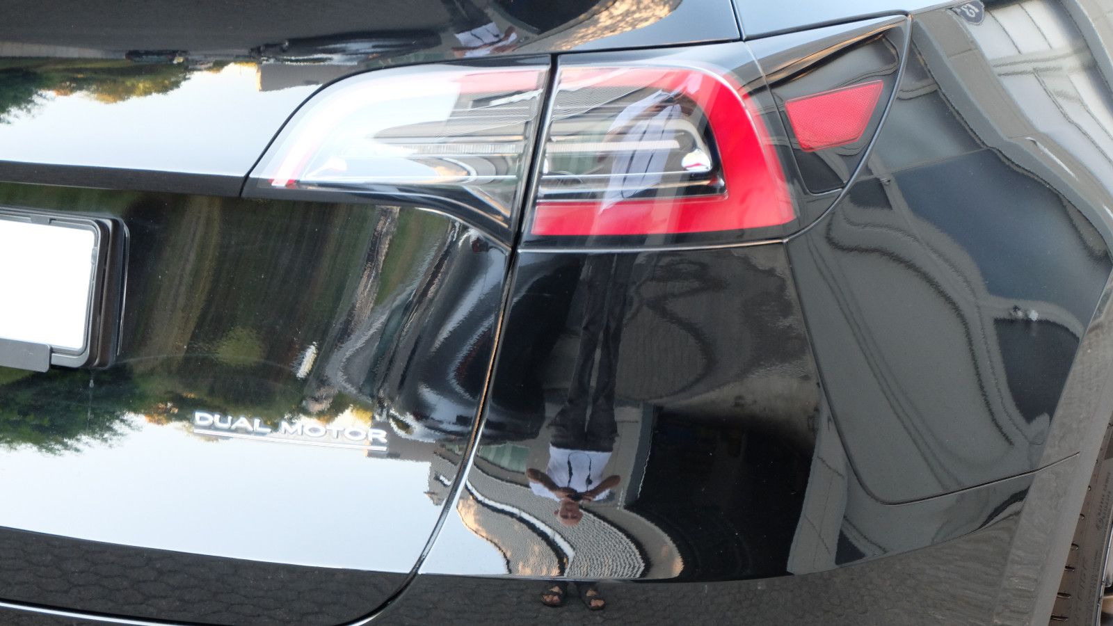 Tesla Model Y Performance Dual Motor AWD, HW4, LM 21"