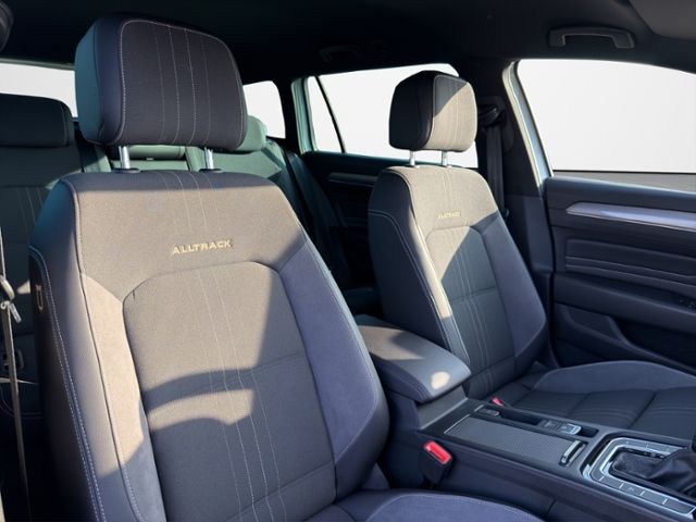 Volkswagen Passat Alltrack 2.0TDI 4M Matrix/AHK/360°/Navi P