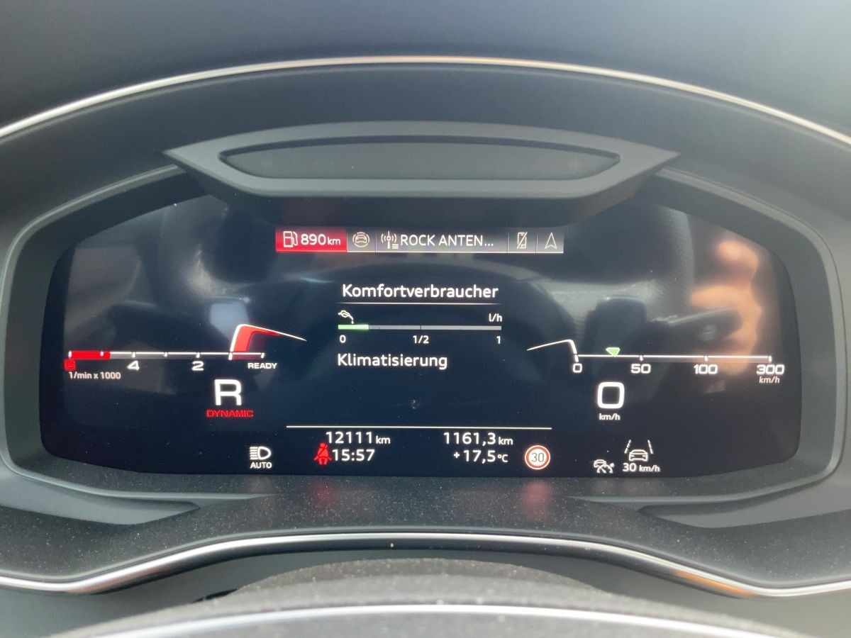 Audi A6 Avant 35 TDI S-TR S-LINE - Samsaru's Car Outlet