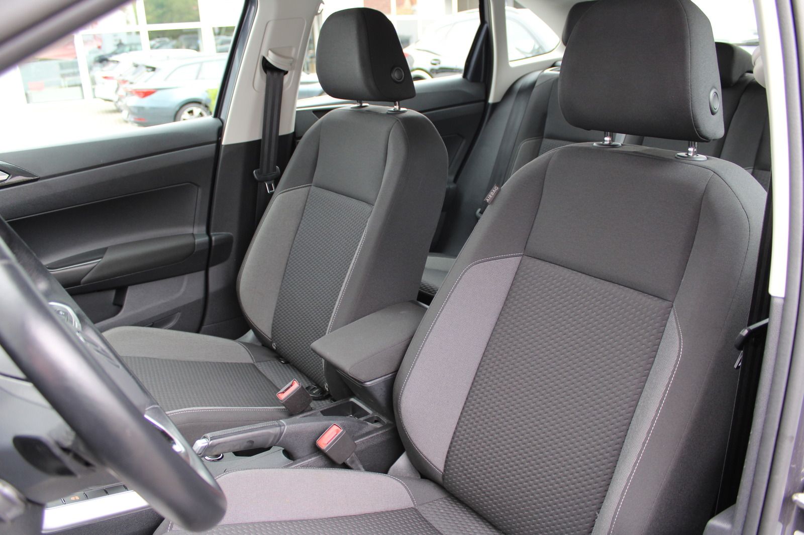 Volkswagen Taigo 1.0 TSI Life DSG - Samsaru's Car Outlet