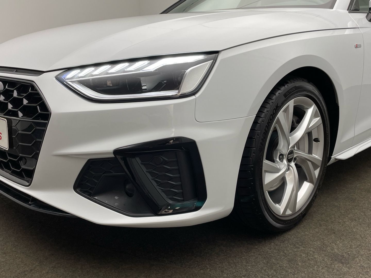 Audi A4 Avant S line 45 TFSI quattro - Samsaru's Car Outlet