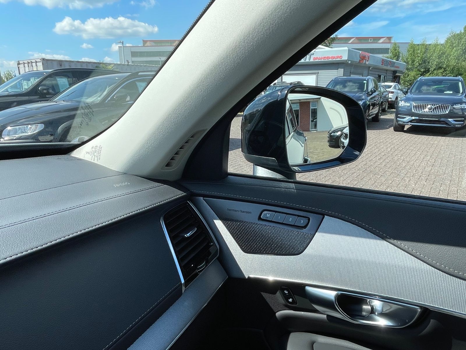 Volvo XC90 T8 AWD PlugIn Plus Dark BLIS H&K Cam 2,49%*