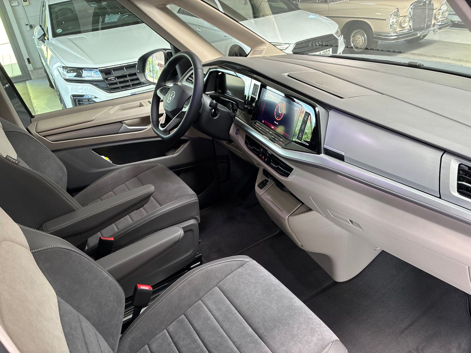 Volkswagen T7 Multivan Hybrid 4Mo Edition LÜ ABT 273PS+20"