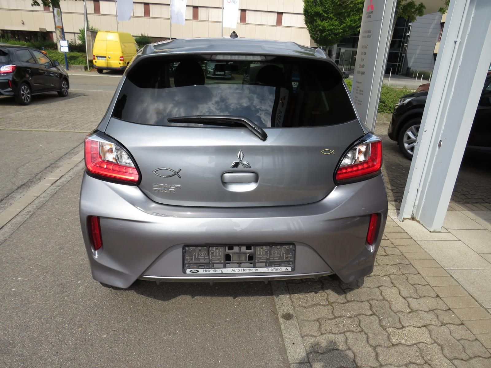 Mitsubishi Space Star Select+ - Samsaru's Car Outlet