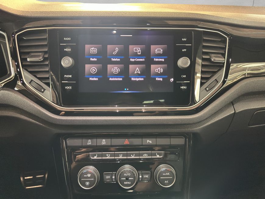 Volkswagen T-Roc R 2.0 TSI 4MOTION - Samsaru's Car Outlet