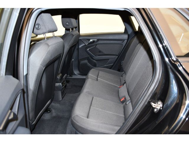 Audi A3 Sportback 30 TFSI S tronic NAVI/LED/SITZHZ