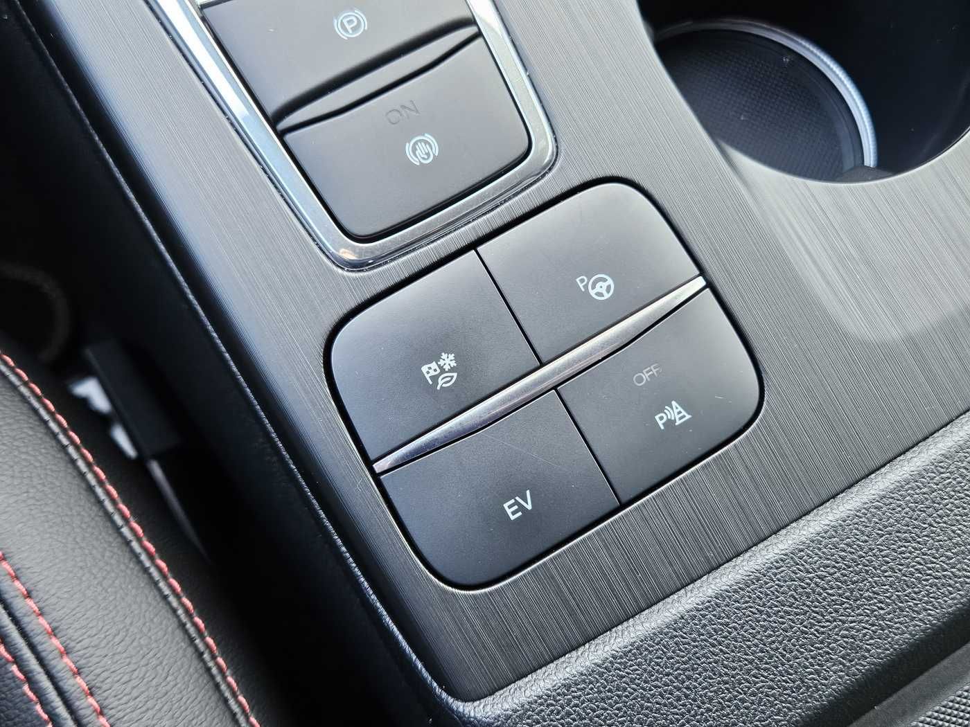 Ford Kuga ST-LINE X PHEV - Samsaru's Car Outlet