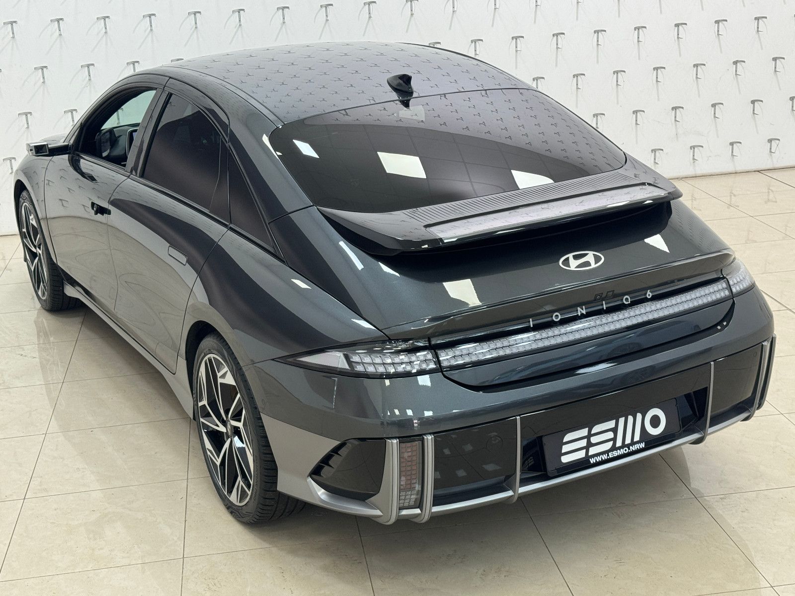 Hyundai IONIQ 6 77,4kWh 325ps 4WD Uniq 360°K/BOSE/DIGI