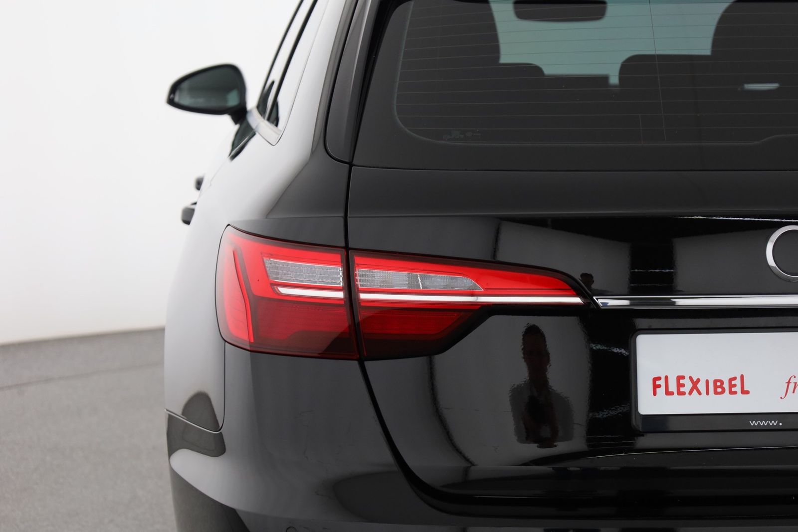 Audi A4 Avant 30 TDI S-Tronic - Samsaru's Car Outlet