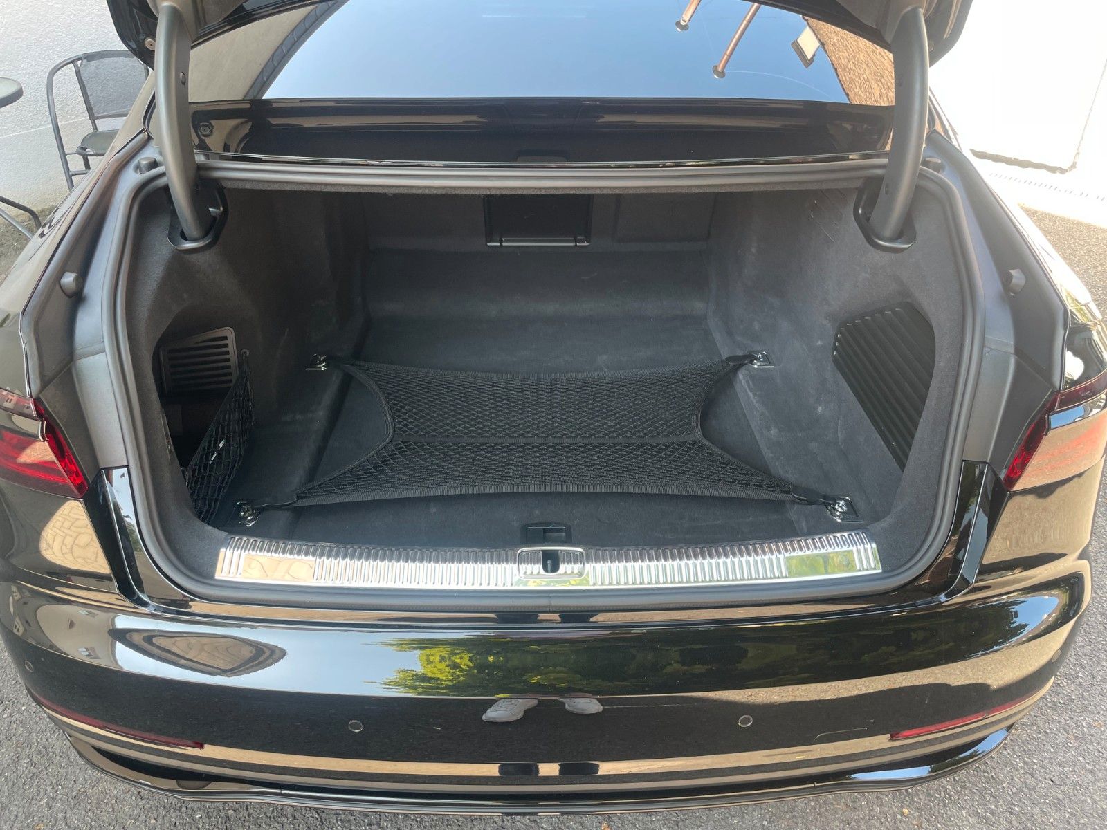 Audi A8 50 TDI quattro S line - Samsaru's Car Outlet