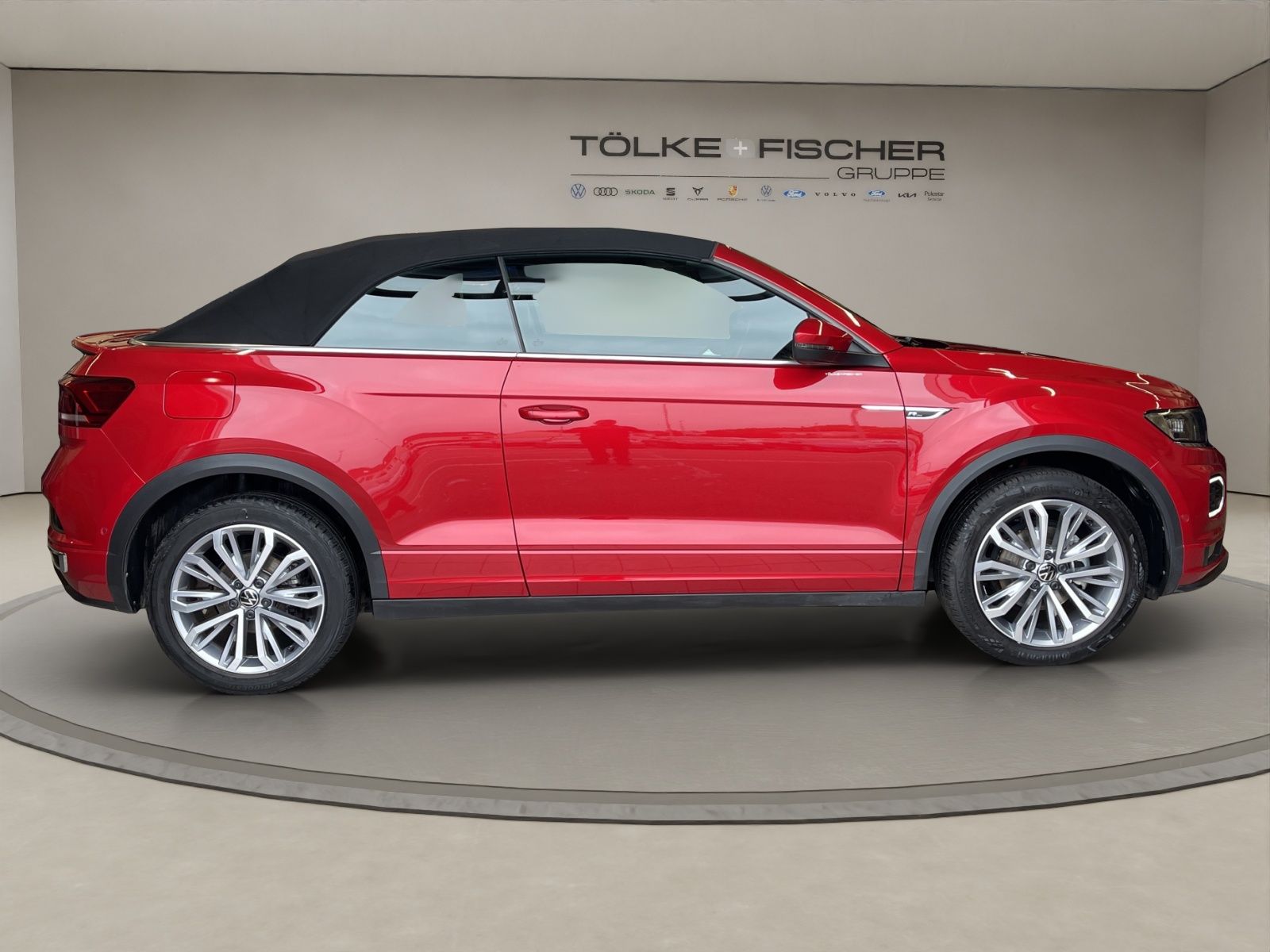 Volkswagen T-Roc R-Line - Samsaru's Car Outlet
