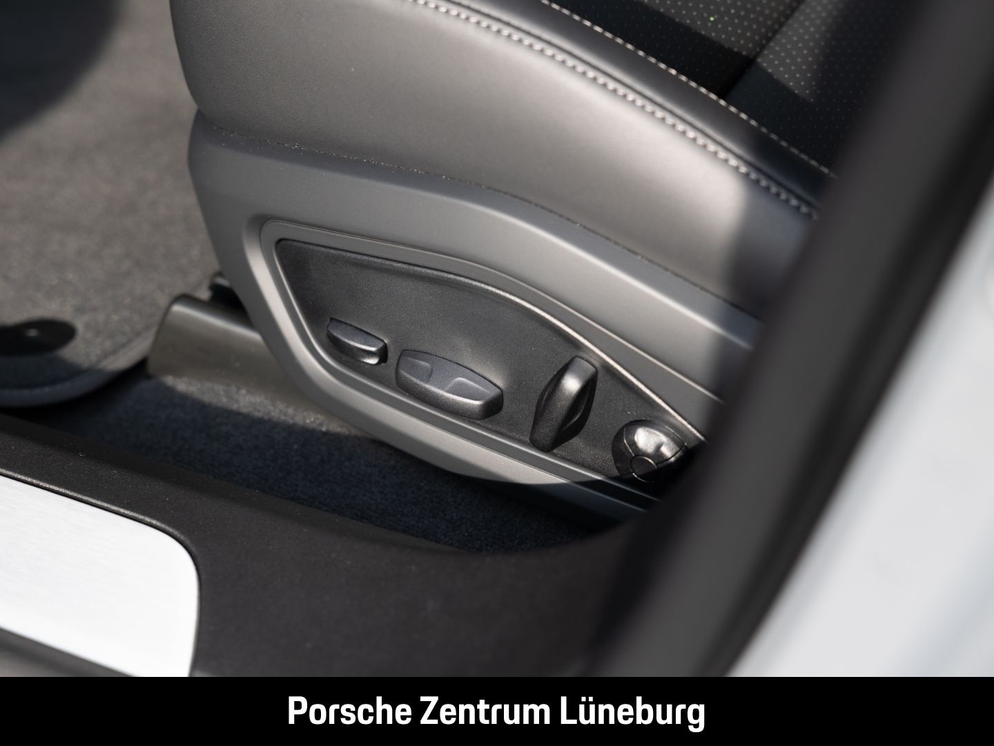 Porsche Taycan 4 Cross Turismo Performancebatterie+  LED