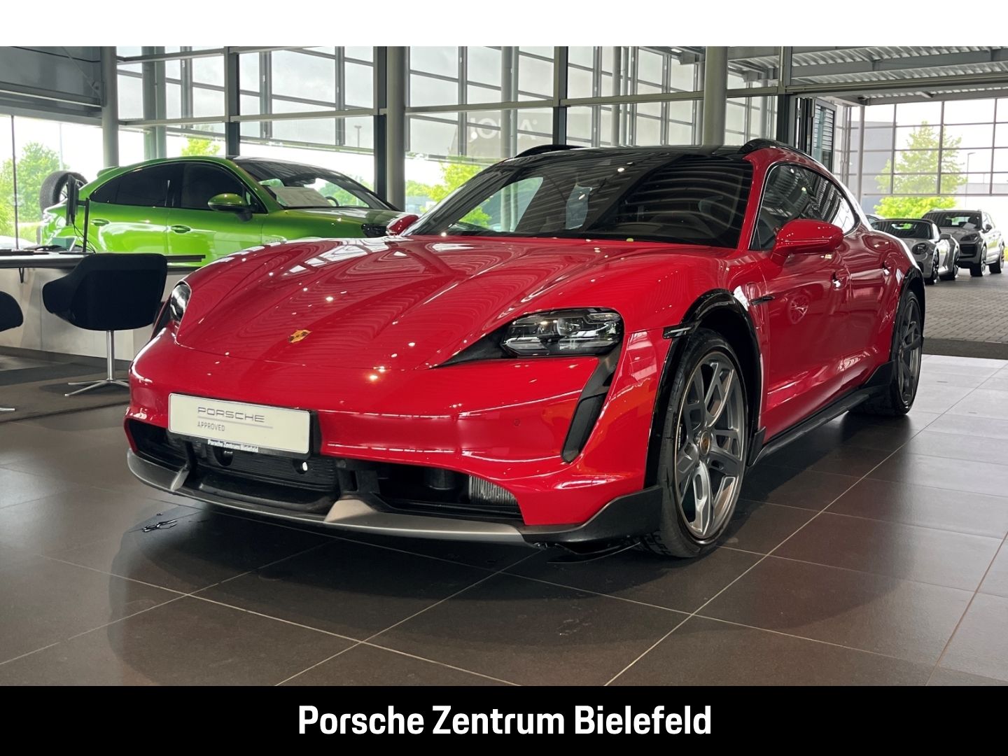 Porsche Taycan Turbo S Cross Turismo Karminrot BOSE LED