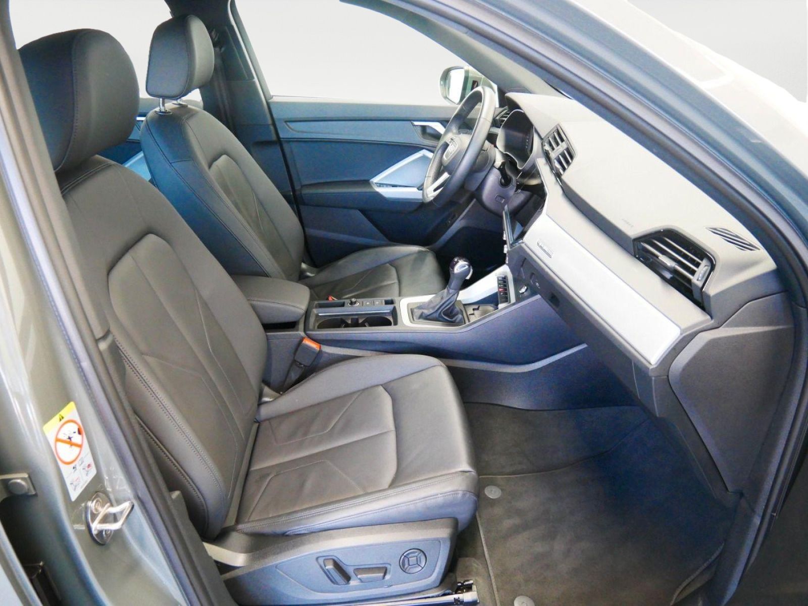 Audi Q3 35 TDI quattro advanced - Samsaru's Car Outlet