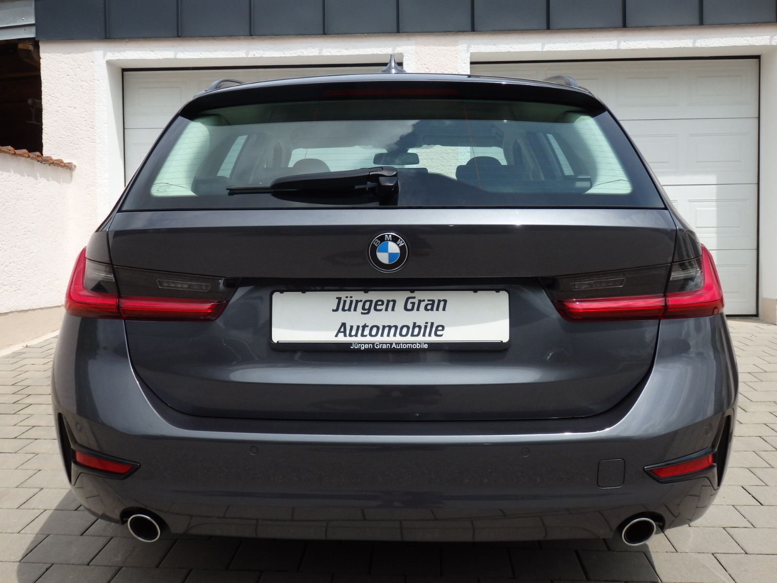 BMW 318d Touring Aut - Samsaru's Car Outlet