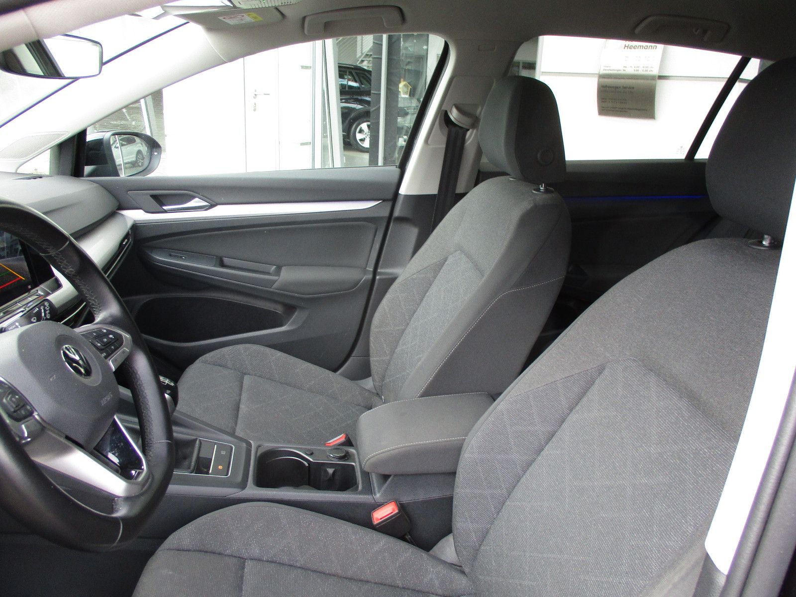 Volkswagen Golf VIII 130PS TSI - Samsaru's Car Outlet