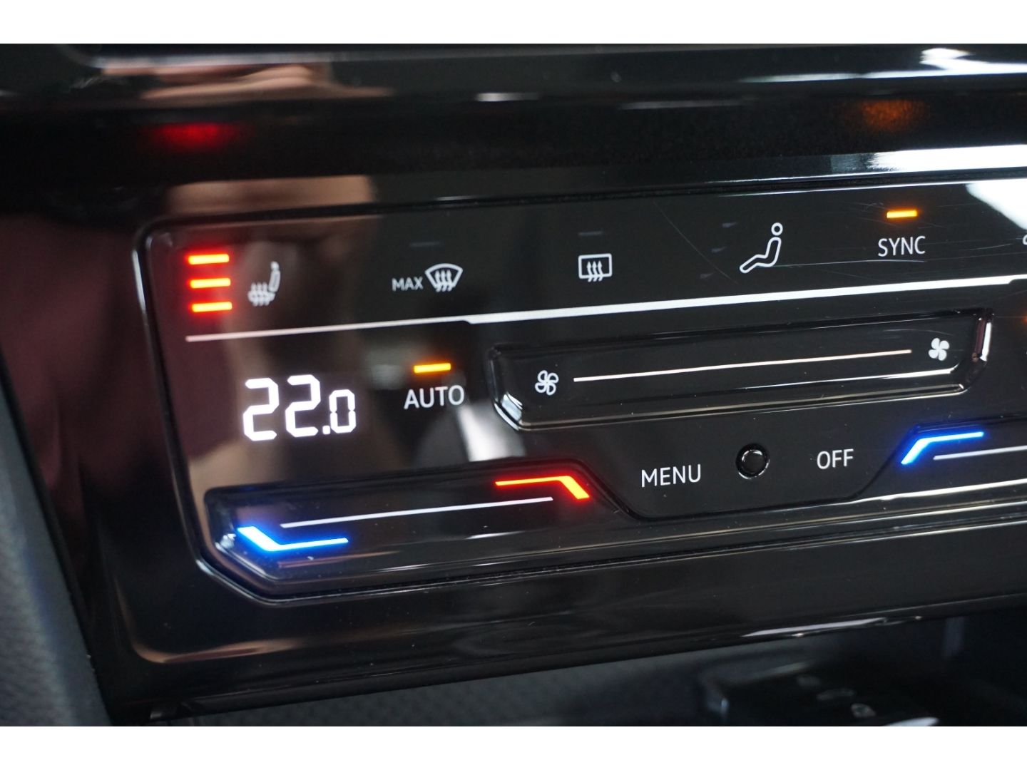 Volkswagen Passat 1.5TSI-DSG - Samsaru's Car Outlet