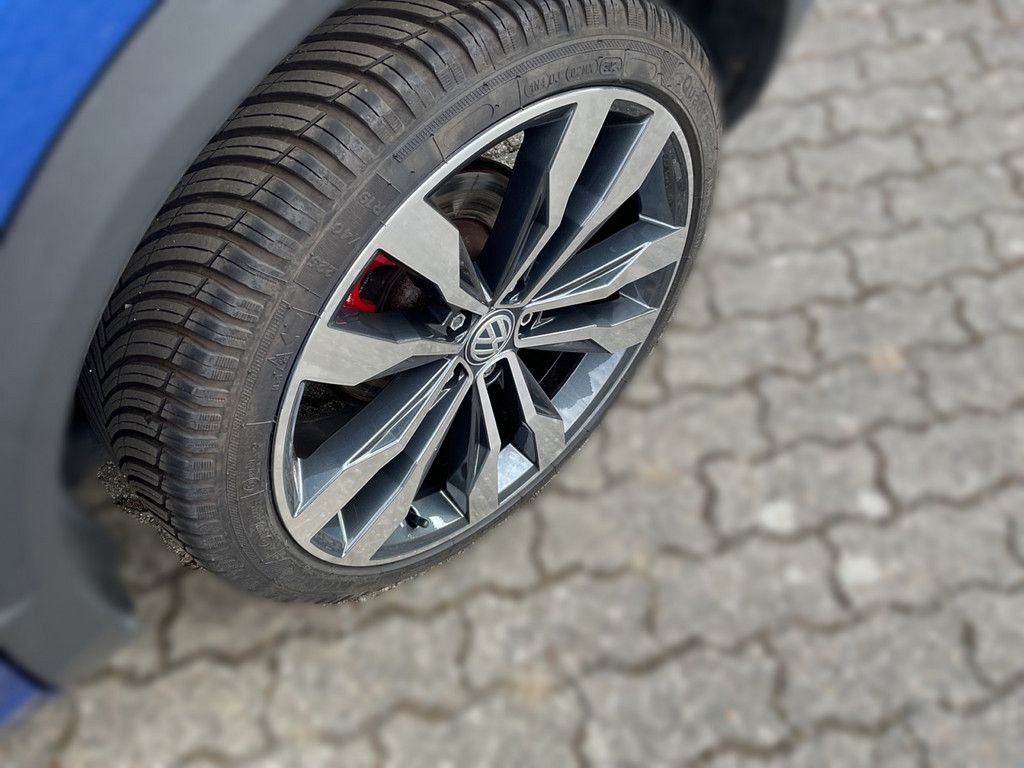 Volkswagen T-Roc 1.5 TSI DSG Sport - Samsaru's Car Outlet