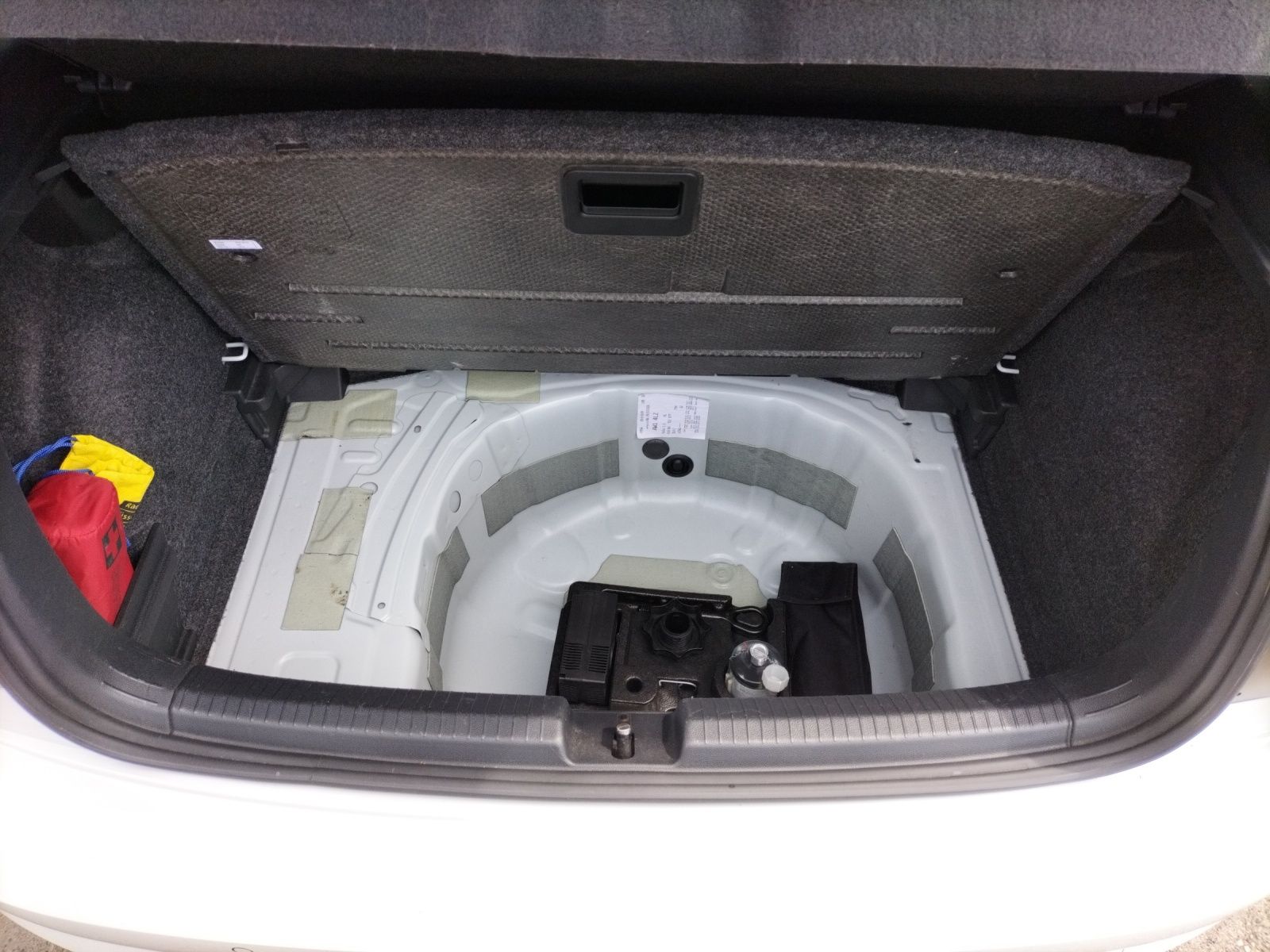 Volkswagen Polo VI Highline TSI DSG - Samsaru's Car Outlet