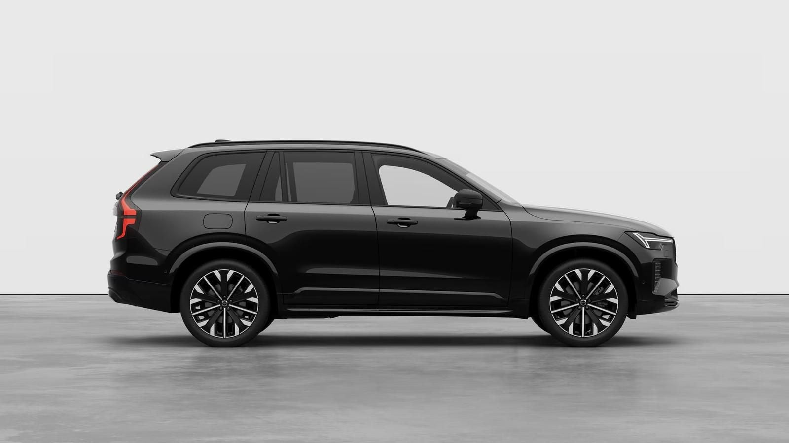 Volvo XC90 T8 Ultra Dark - Samsaru's Car Outlet