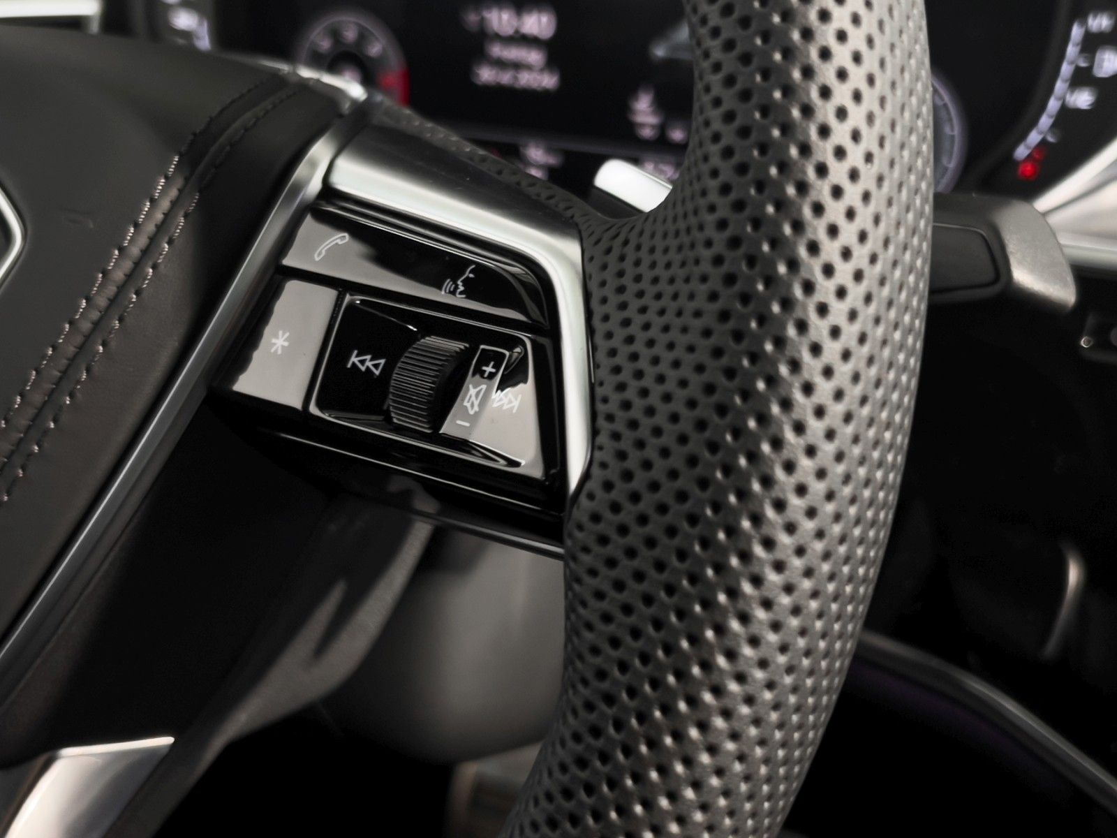 Audi A8 50 TDI quattro - Samsaru's Car Outlet