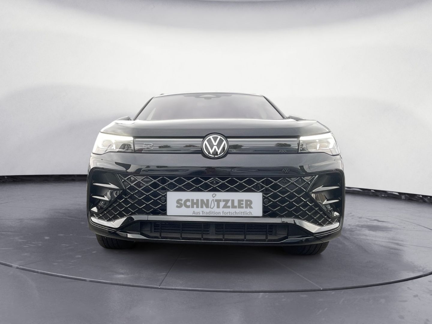 Volkswagen Tiguan R-Line 2.0 TDI BLACK STYLE MATRIX/NAVI/KA