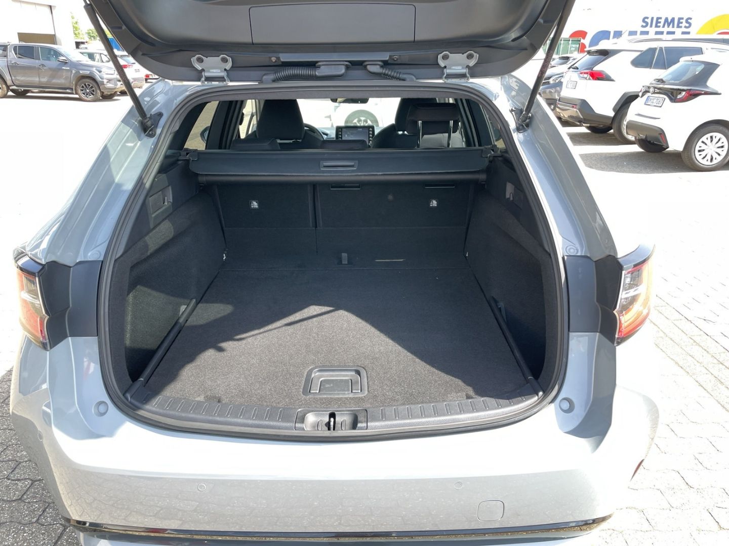 Toyota Corolla Touring Sports Hybrid Team D - Samsaru's Car Outlet