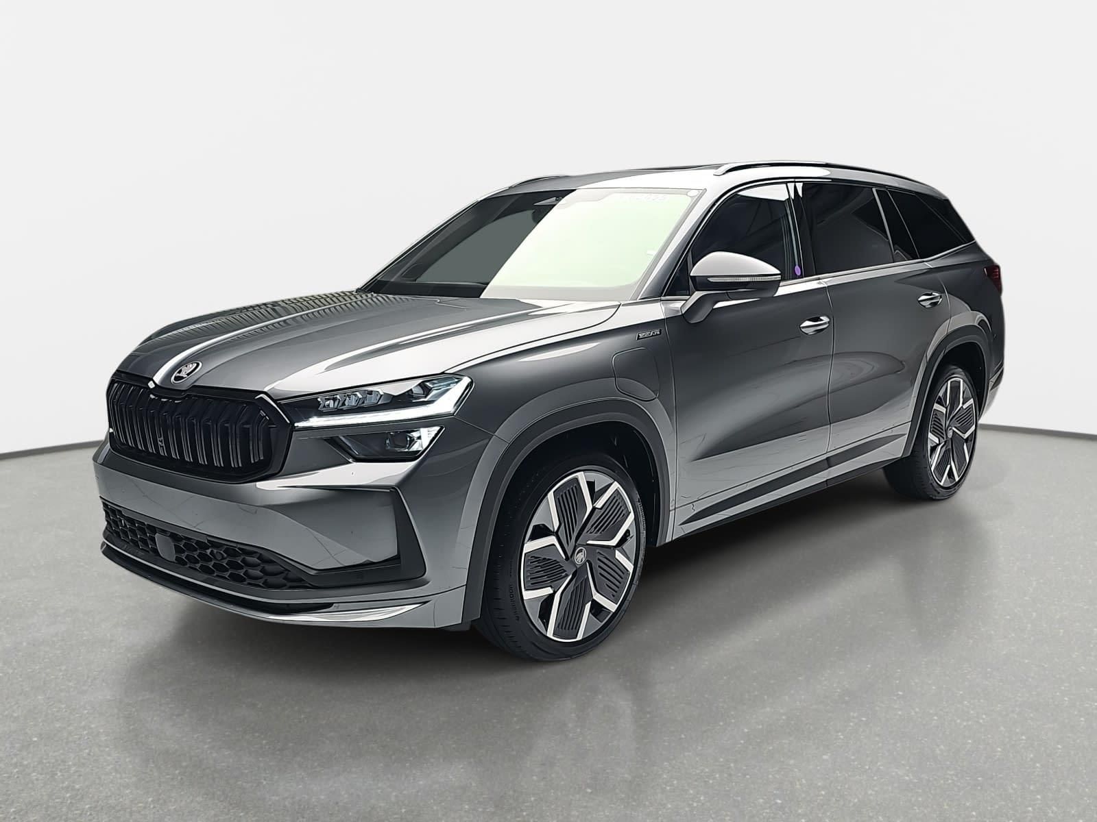 Skoda 1.5 TSI DSG IV PHEV SPORTLINE AHK PANO LM
