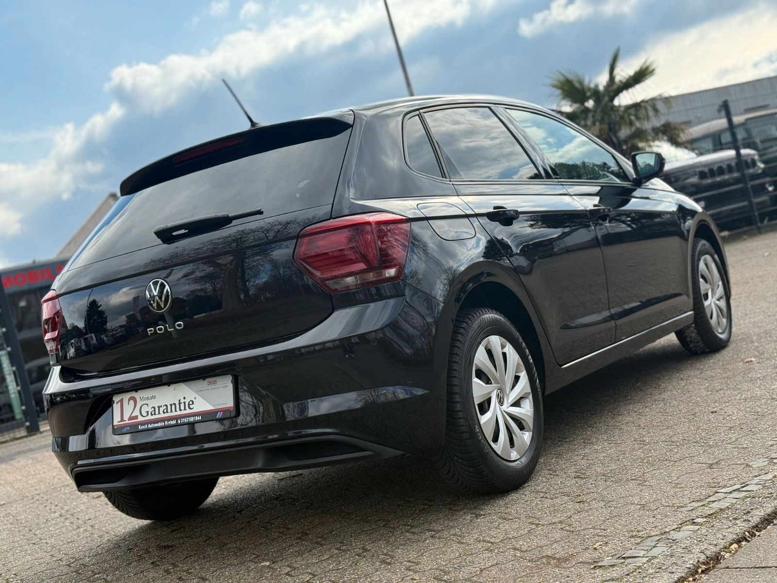 Volkswagen Polo VI Comfortline - Samsaru's Car Outlet