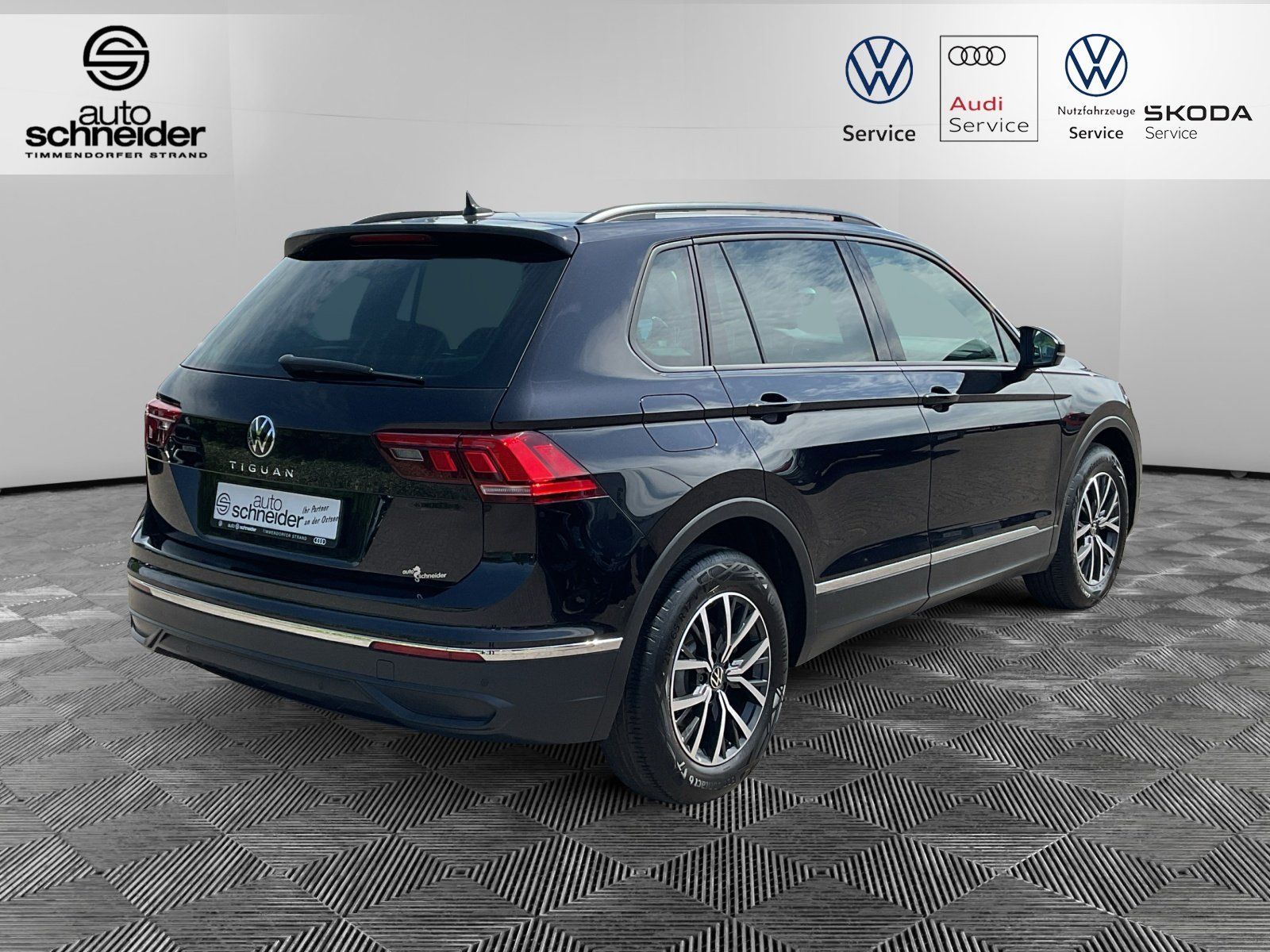 Volkswagen Tiguan 2.0 TDI DSG Life - Samsaru's Car Outlet