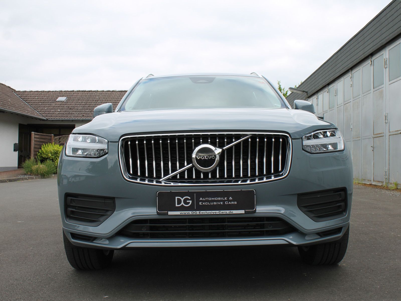 Volvo XC90 Core AWD - Samsaru's Car Outlet
