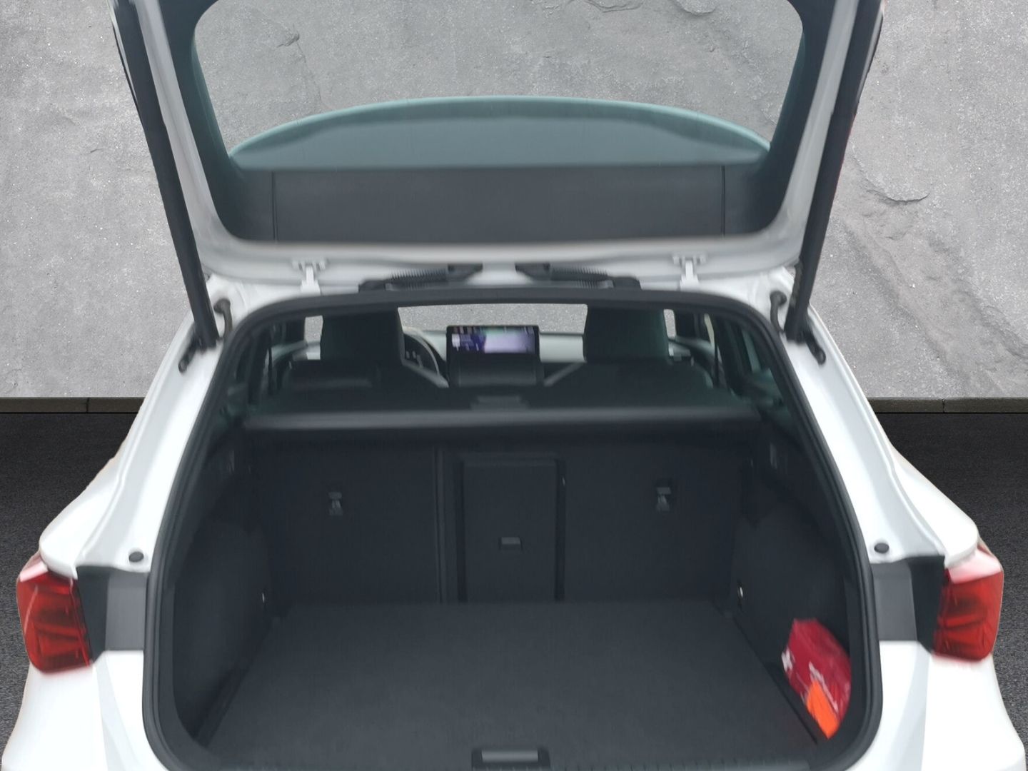 Cupra Leon SPORTSTOURER 1.5 eTSI - Samsaru's Car Outlet