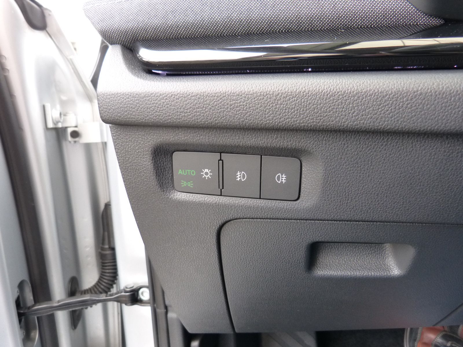 Skoda Octavia Combi Style DSG - Samsaru's Car Outlet