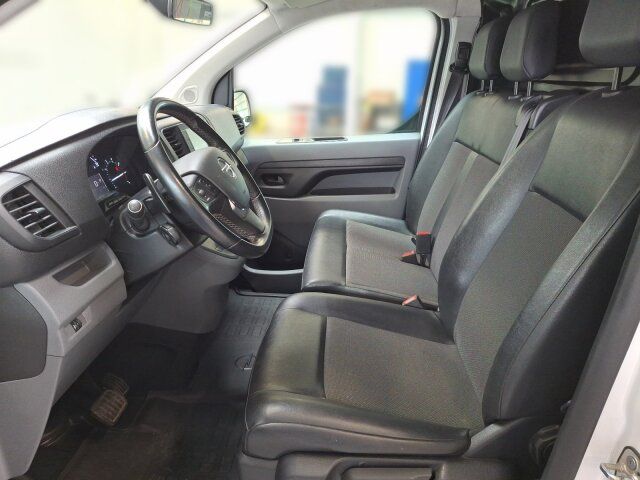 Opel Vivaro Cargo 2.0 D M Edition - Samsaru's Car Outlet