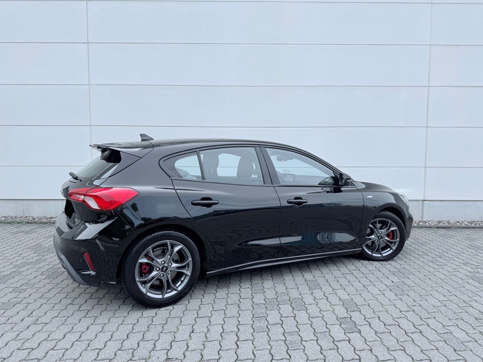 Ford Focus Lim. ST-Line - Samsaru's Car Outlet