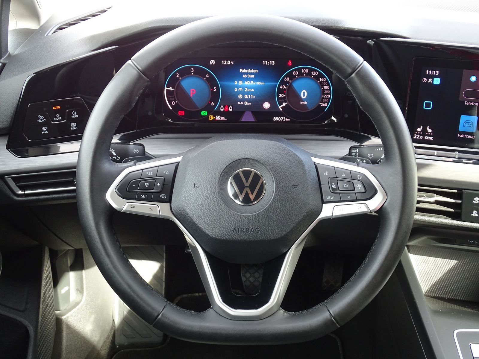 Volkswagen Golf VIII 2.0 TDI Style DSG - Samsaru's Car Outlet